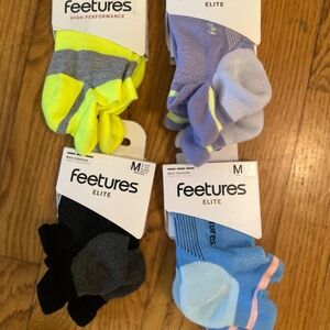 Feetures Cushion Tab Socks – 4 Pairs – Size M – NEW WITH TAGS